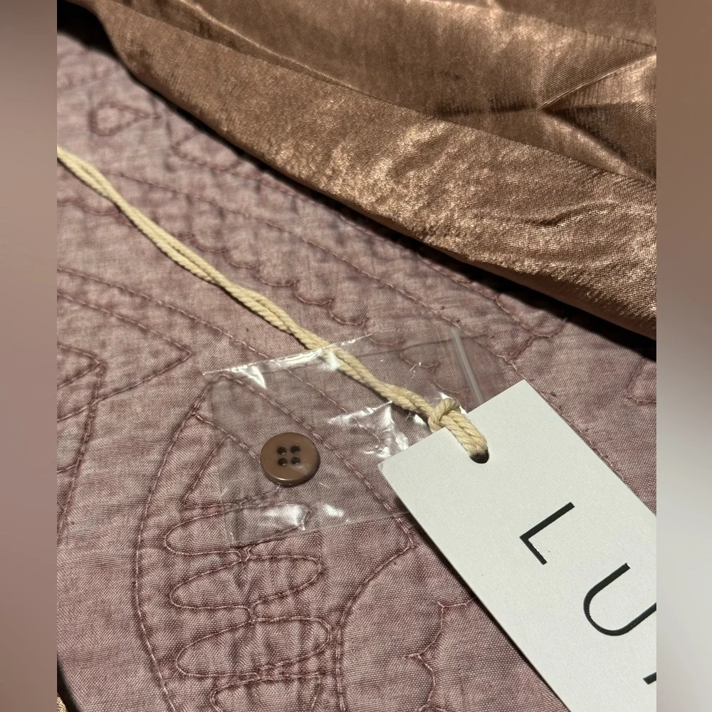 Elegant Metallic Long Sleeve Dress - Picture 11 of 15